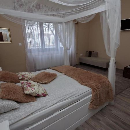 Villa Rusztika ギュラ エクステリア 写真