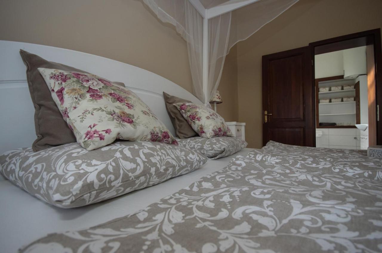 Villa Rusztika ギュラ エクステリア 写真